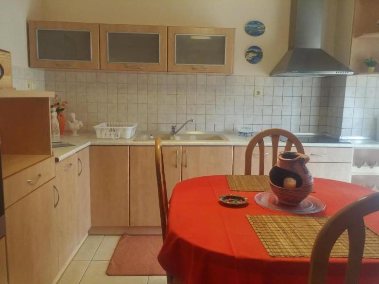 Oasis Apartment 尼亚米卡尼奥纳 外观 照片