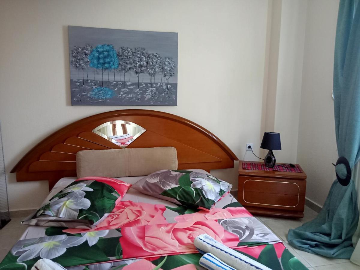 Oasis Apartment 尼亚米卡尼奥纳 外观 照片